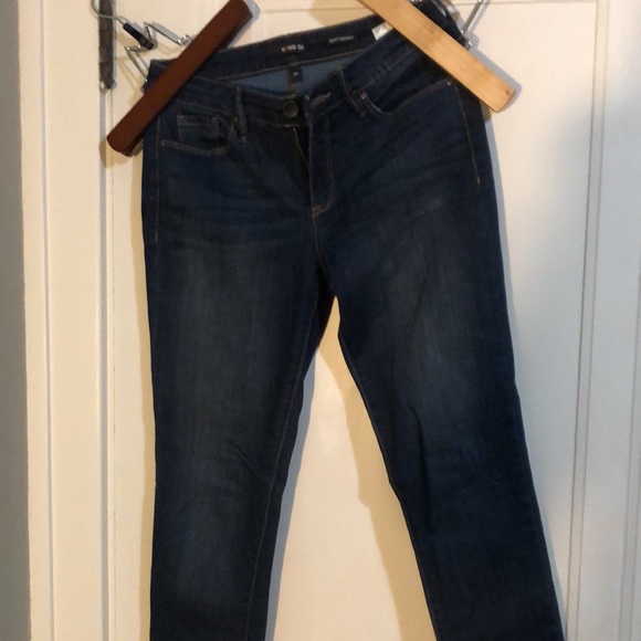 Skinny jeans, barely worn - Picture 2 of 6